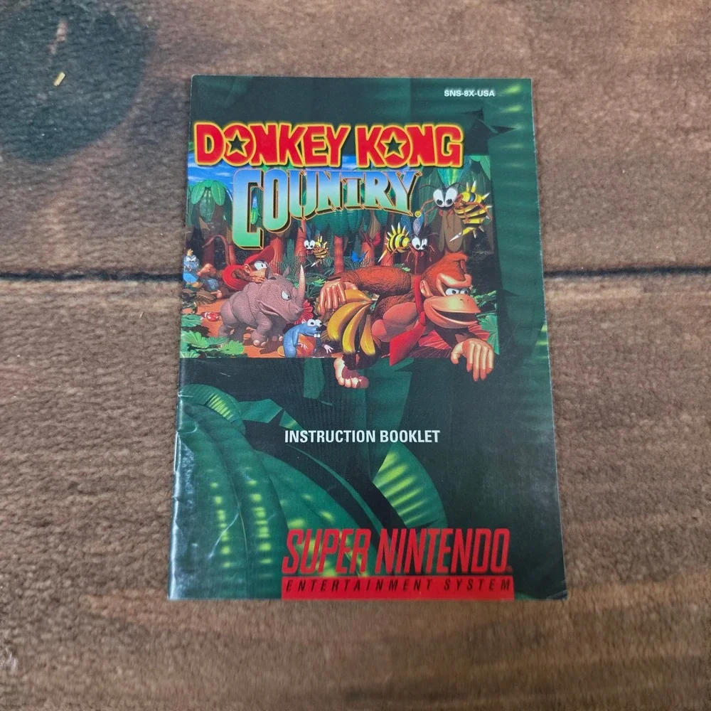 Nintendo Donkey Kong Country Manual SNES Green Good Instruction Booklet SNS-8X